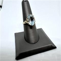 10K 417 Yellow Gold 3.6G Large Aquamarine Ring Size: 7.5!